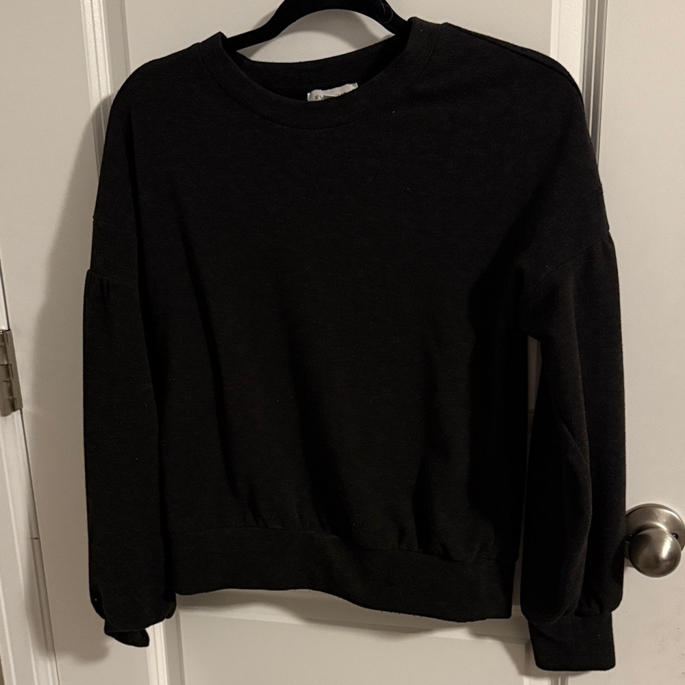 Evereve Black Crew Neck Sweater